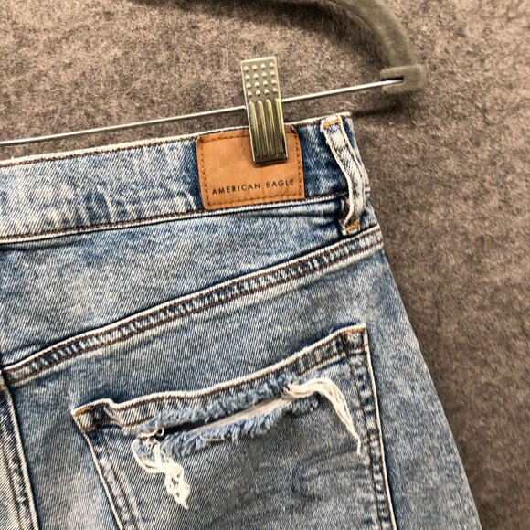 American Eagle Relaxed Short Womens 8 Strigid Cutoff Frayed Light Wash Blue - Picture 3 of 9